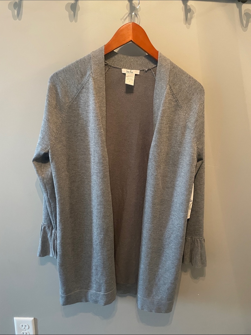 Isela Light Gray Open-Front Cardigan with Ruffle Cuffs Size Small - Picture 8 of 8